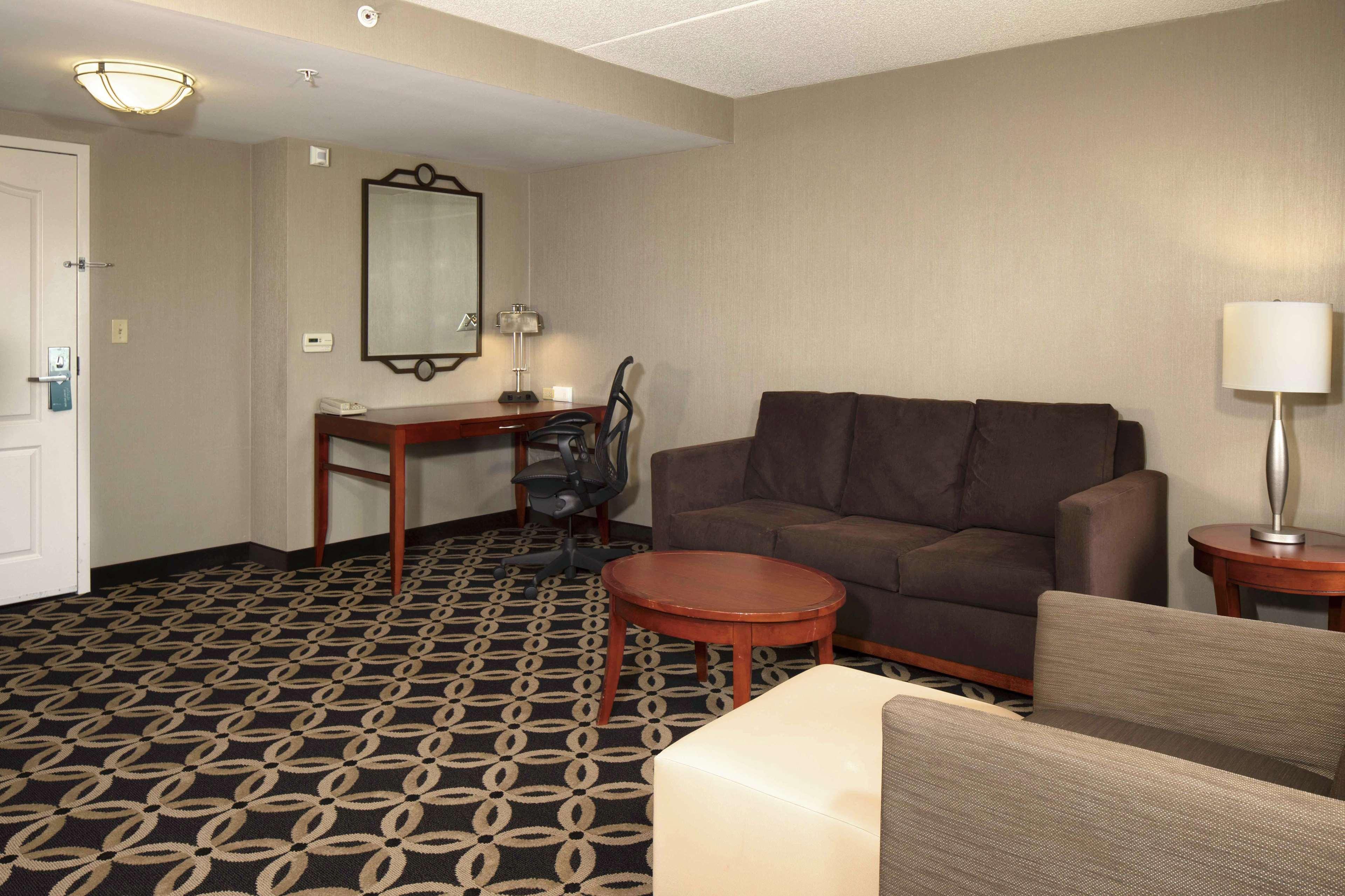Hilton Garden Inn Auburn Riverwatch Eksteriør billede